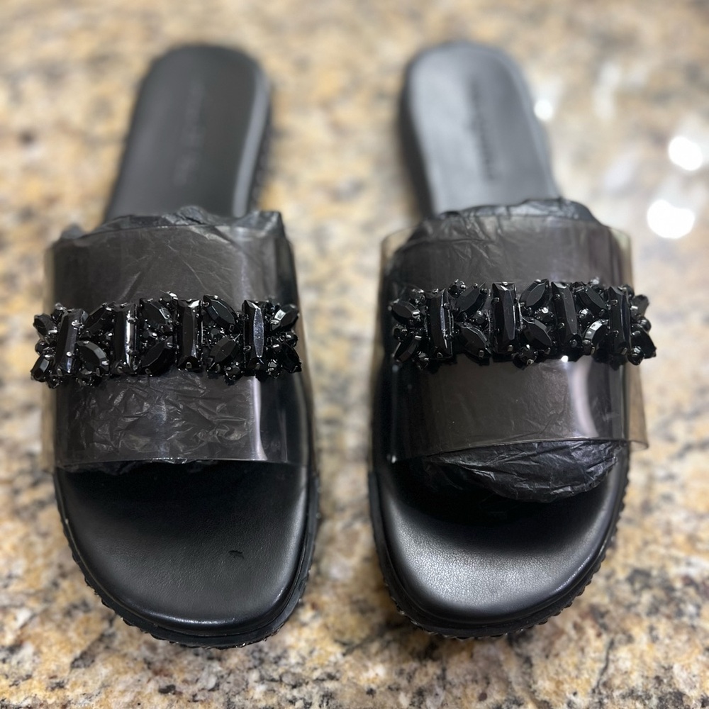 NWT Karl Lagerfeld Paris Black Bijou sandles